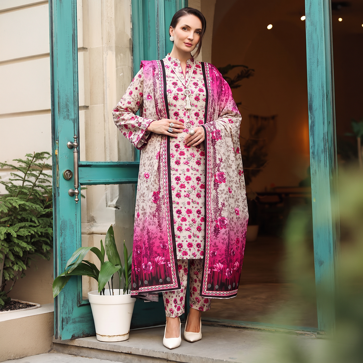 DN: 12519 Cream/Magenta