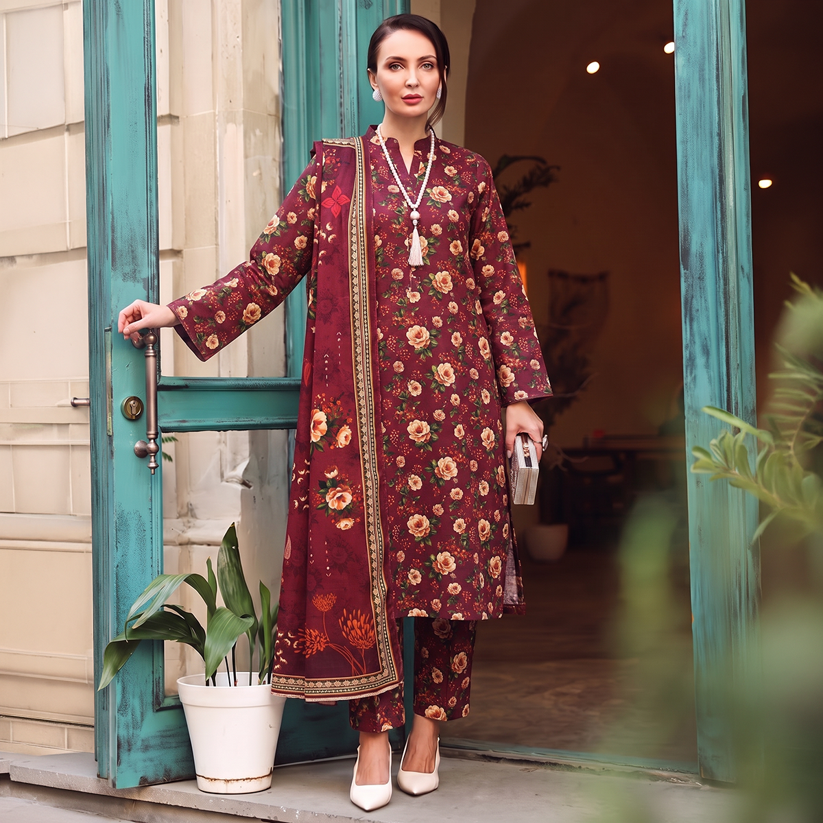 DN: - 12520 Deep Maroon