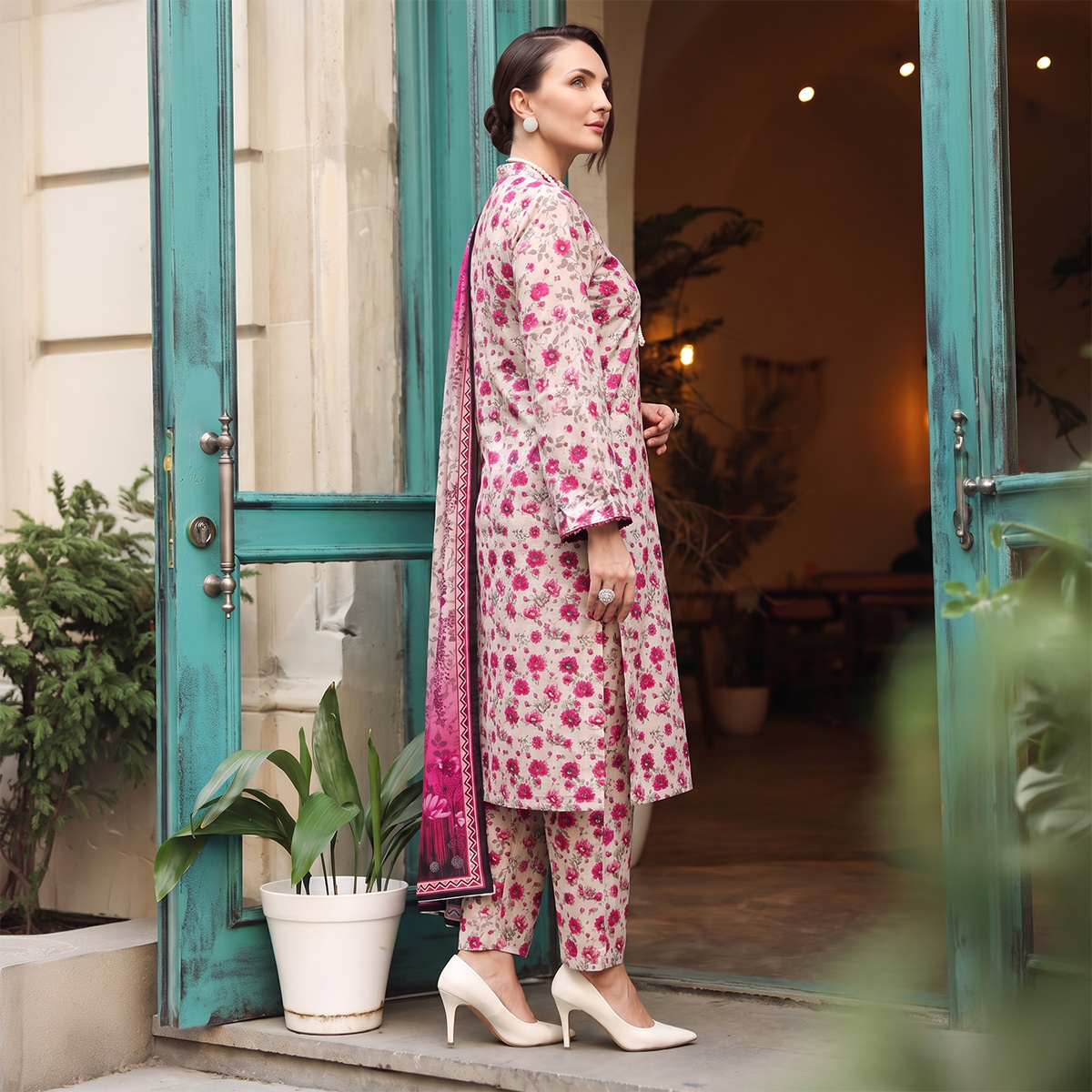 DN: 12519 Cream/Magenta